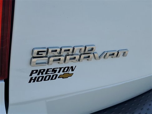 Used 2019 Dodge Grand Caravan SXT image 10