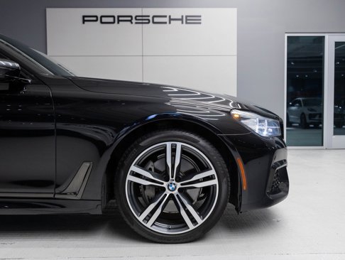 Used 2019 BMW 740i w/ Executive Package image 11