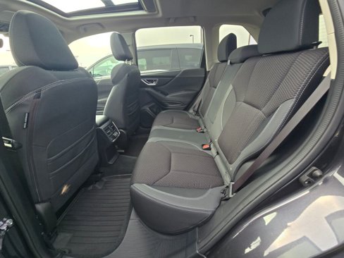 Used 2019 Subaru Forester Premium image 15
