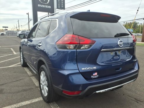Used 2018 Nissan Rogue SV image 6