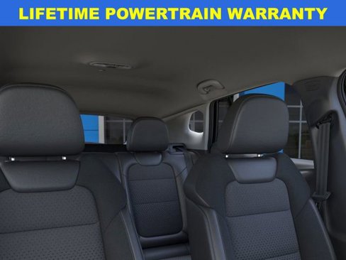 New 2025 Chevrolet Trax LT image 24