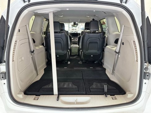 Used 2024 Chrysler Pacifica Select image 29