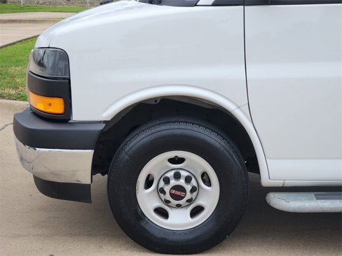 Used 2023 GMC Savana 2500 w/ Driver Convenience Package image 9