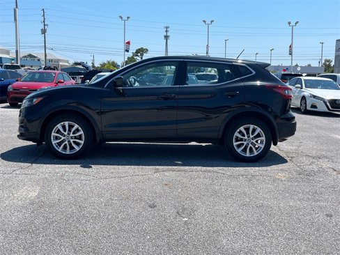 Used 2021 Nissan Rogue Sport S image 2