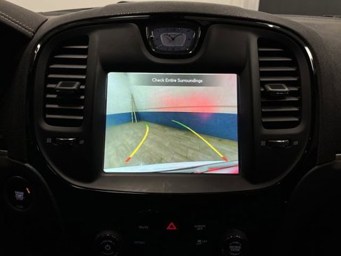 Used 2019 Chrysler 300 S image 11