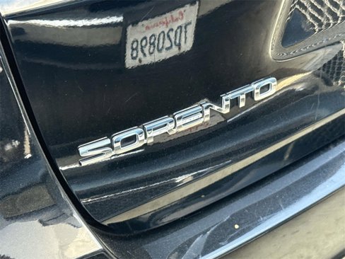 Used 2019 Kia Sorento LX image 6