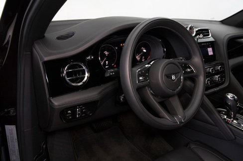 Used 2022 Bentley Bentayga image 22