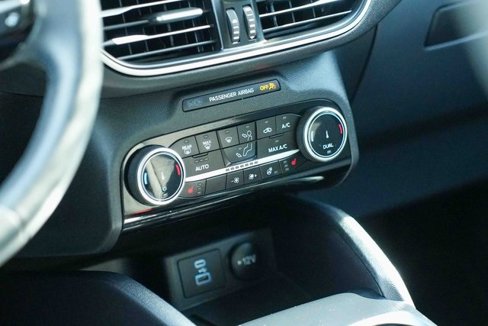 Used 2022 Ford Escape SE w/ Convenience Package image 25