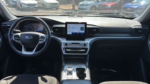 Used 2022 Ford Explorer XLT image 7