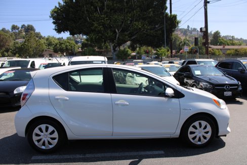 Used 2014 Toyota Prius C One image 7