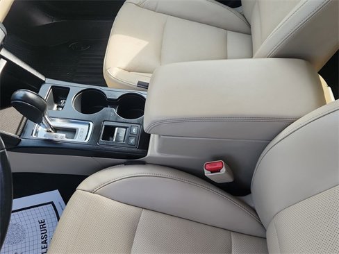 Used 2017 Subaru Outback 2.5i Limited image 20