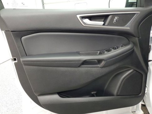 Used 2024 Ford Edge SEL image 16