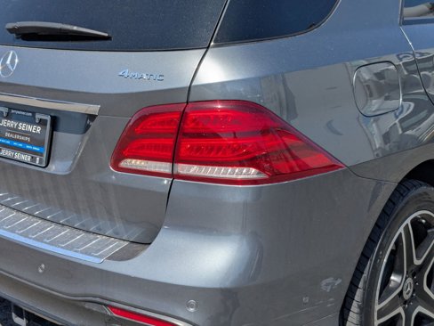 Used 2018 Mercedes-Benz GLE 350 4MATIC image 11