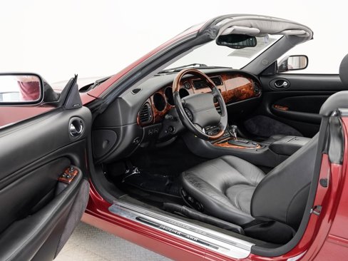 Used 2003 Jaguar XK8 Convertible image 7