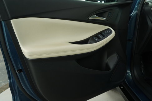 Used 2024 Buick Encore GX Sport Touring image 21