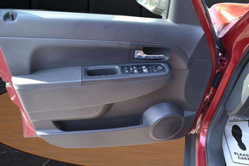 Used 2012 Jeep Liberty Sport image 30