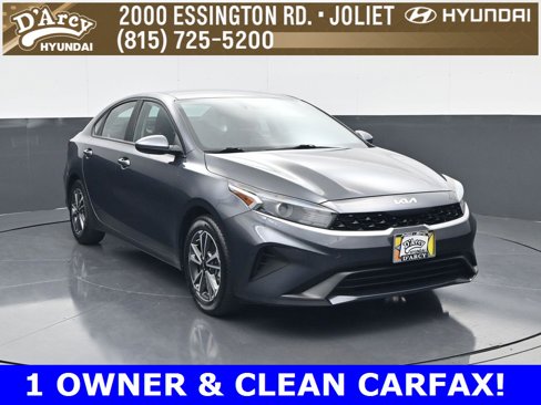 Used 2023 Kia Forte LXS image 3