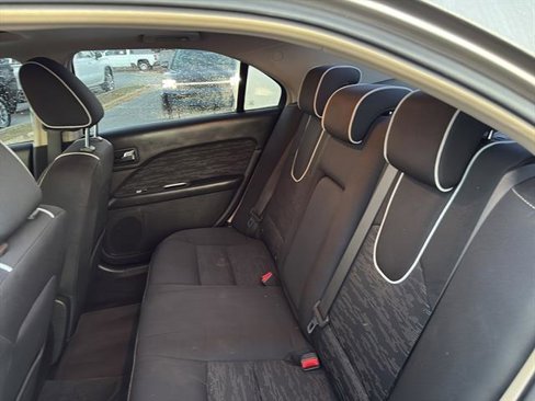 Used 2010 Ford Fusion SE image 12