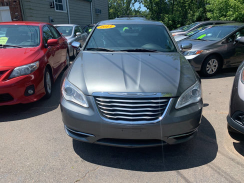 Used 2011 Chrysler 200 Limited image 3