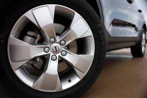 Used 2022 Volvo XC40 T5 Momentum image 12