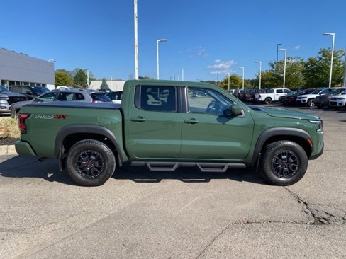 Used 2022 Nissan Frontier PRO-4X w/ Pro-4X Premium Package image 2