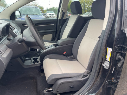 Used 2009 Dodge Journey SXT w/ Exterior Appearance Pkg image 9
