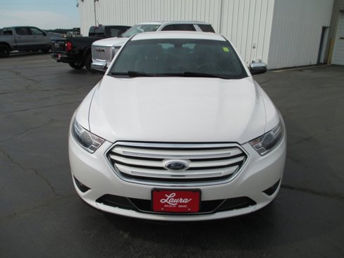 Used 2016 Ford Taurus Limited image 9