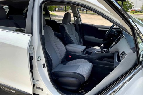 Used 2023 Subaru Outback Premium image 8