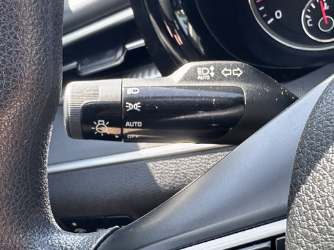 Used 2021 Kia K5 LXS image 26