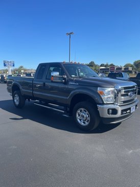 Used 2015 Ford F250 XLT w/ XLT Premium Package image 3