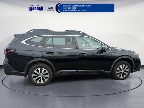 Used 2020 Subaru Outback Premium image 7