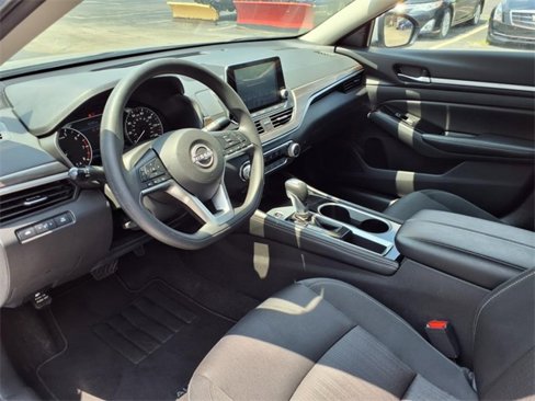 Used 2023 Nissan Altima 2.5 SV image 12