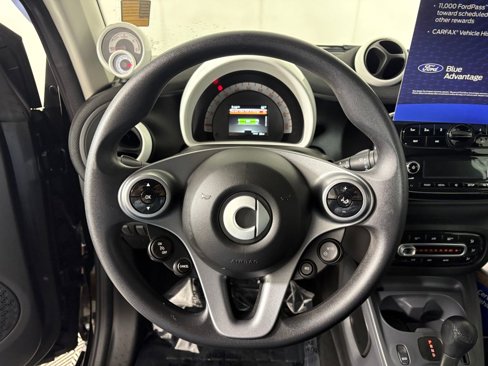 Used 2018 smart fortwo electric drive image 15