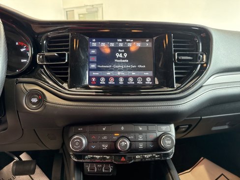 Used 2022 Dodge Durango GT image 21