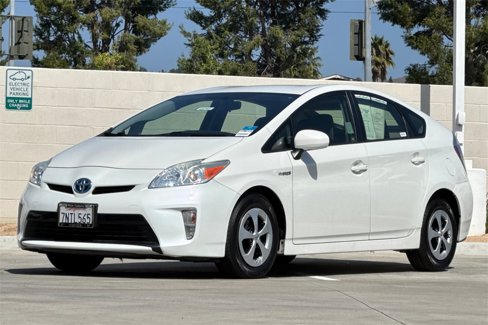 Used 2015 Toyota Prius Two image 2
