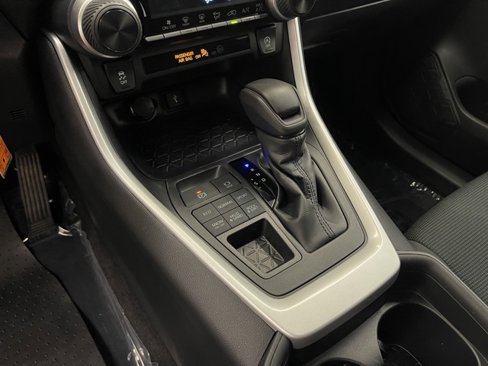 Certified 2020 Toyota RAV4 LE image 16