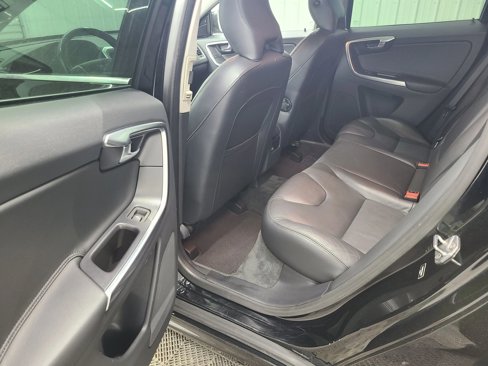 Used 2015 Volvo XC60 T6 Premier Plus image 34