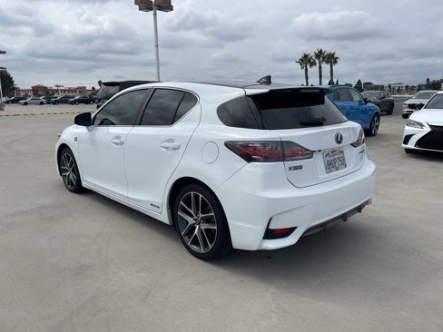 Used 2016 Lexus CT 200h image 4