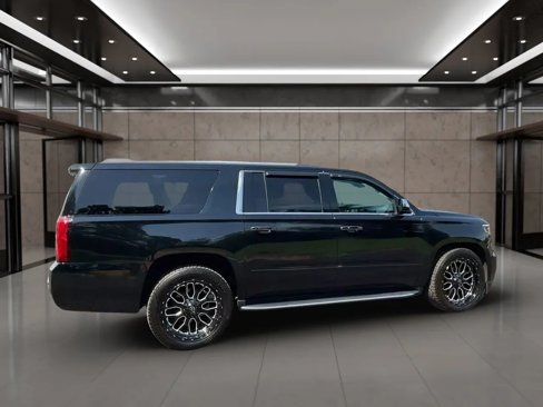 Used 2016 Chevrolet Suburban LTZ image 13