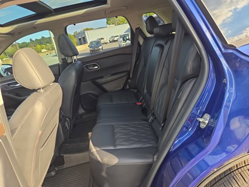 Used 2021 Nissan Rogue Platinum image 13
