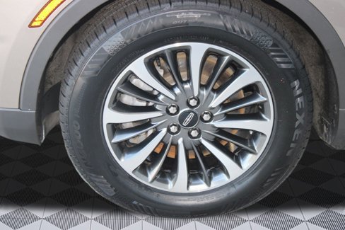 Used 2021 Lincoln Nautilus FWD w/ Equipment Group 101A image 11
