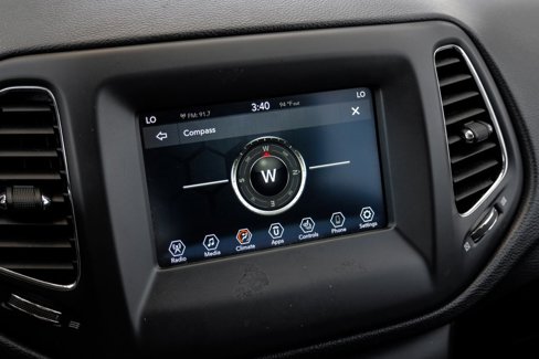 Used 2020 Jeep Compass Latitude w/ Cold Weather Group image 41