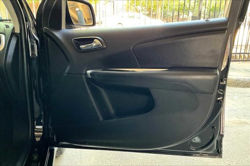 Used 2017 Dodge Journey SE image 22
