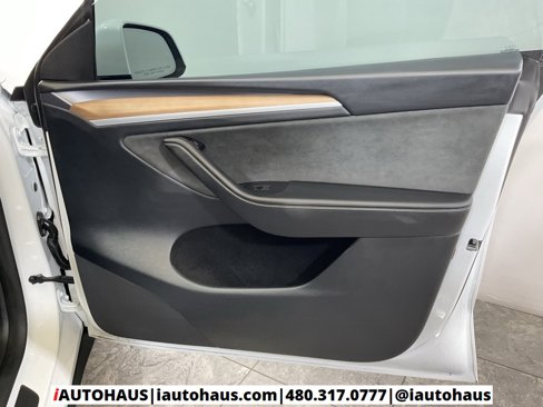 Used 2024 Tesla Model Y Long Range image 42
