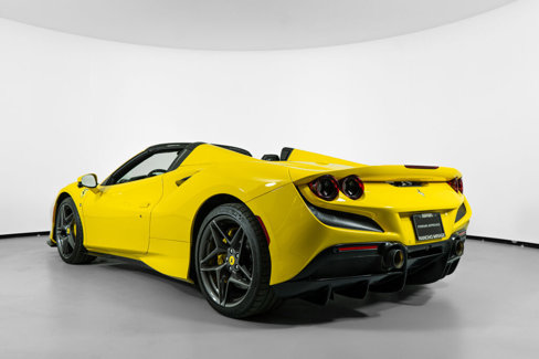 Certified 2021 Ferrari F8 Tributo image 7