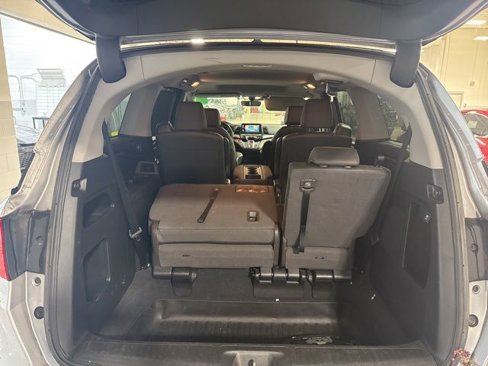 Used 2018 Honda Odyssey EX-L image 7