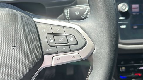 Used 2022 Volkswagen Tiguan SE image 14