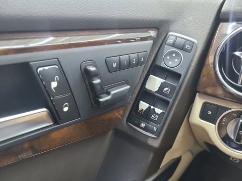 Used 2014 Mercedes-Benz GLK 350 2WD image 28