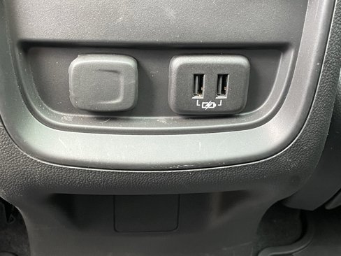 Used 2020 Buick Envision Essence image 24
