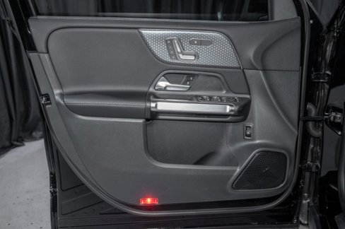 Certified 2024 Mercedes-Benz GLB 250 image 10